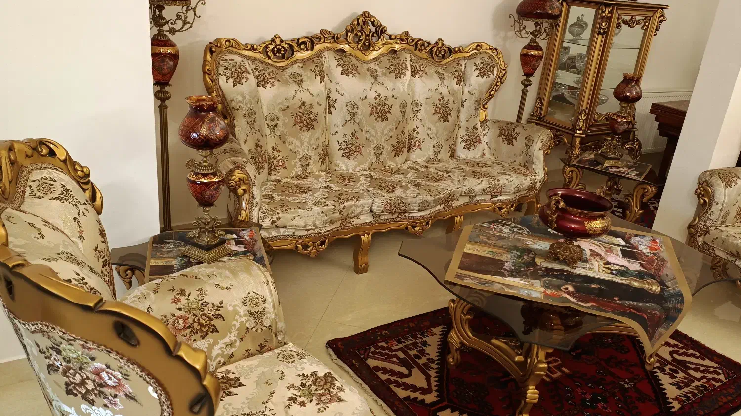 مبلمان ، ویترین ، آینه کنسول، تختخواب دونفره|تخت و سرویس خواب|تهران, بوستان چیتگر|دیوار
