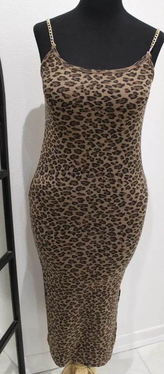 ماکسی پلنگی|لباس|شاهین‌شهر, خانه کارگر|دیوار