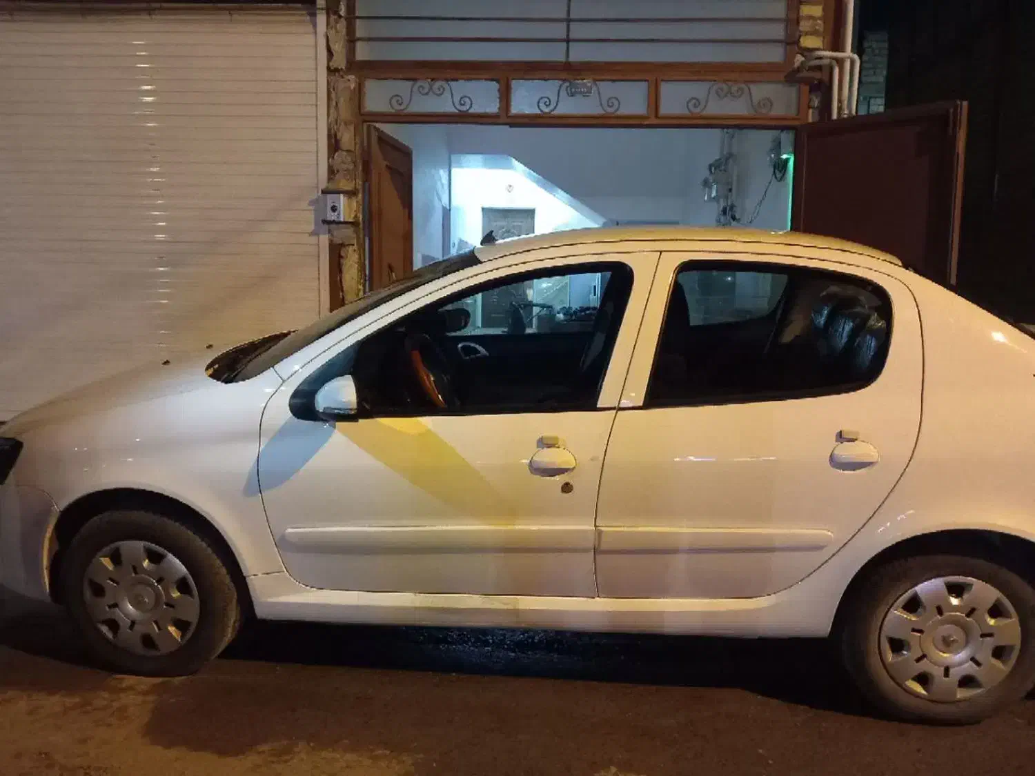 رانا پلاس سفید 402|خودرو سواری و وانت|قم, علی آباد|دیوار