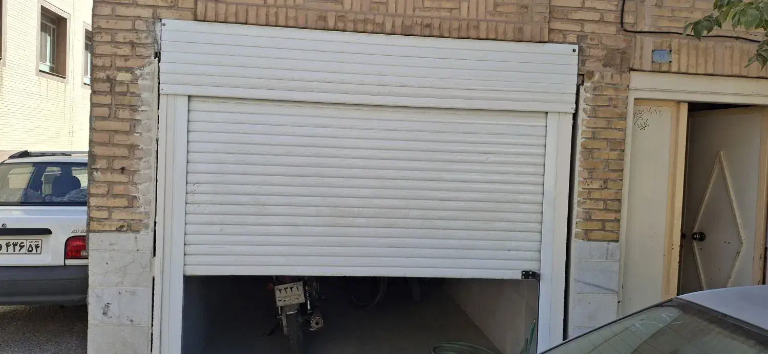 درب برقی کرکره در حد نو|مصالح و تجهیزات ساختمان|یزد, |دیوار