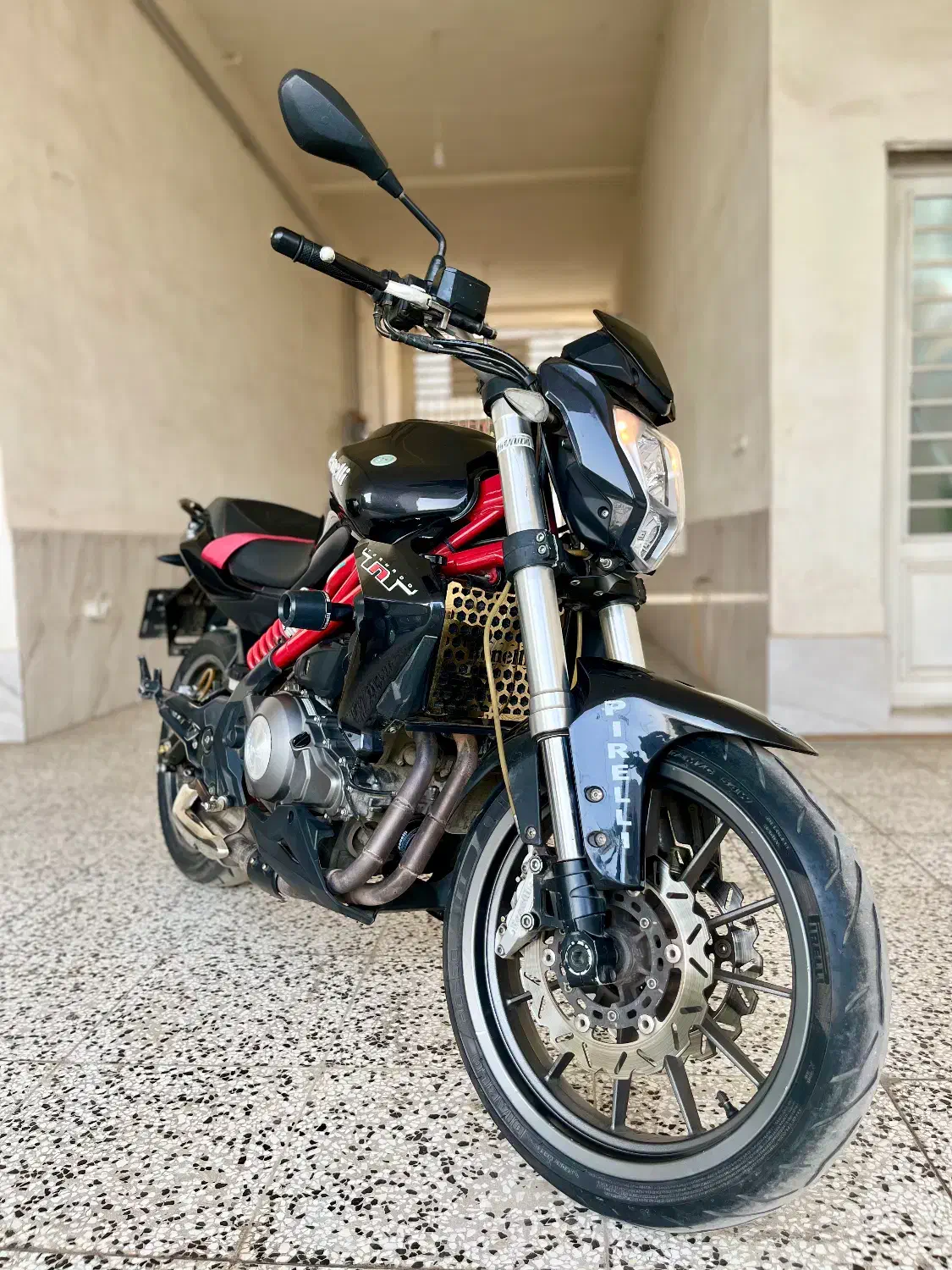 بنلی ۳۰۰|موتورسیکلت|گنبد کاووس, |دیوار