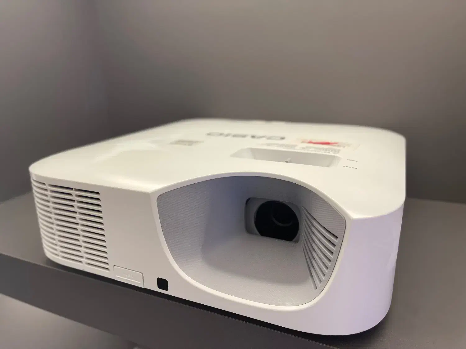 ویدئو پروژکتور های لیزری کاسیو CASIO با کیفیت HD|تلویزیون و پروژکتور|آمل, |دیوار