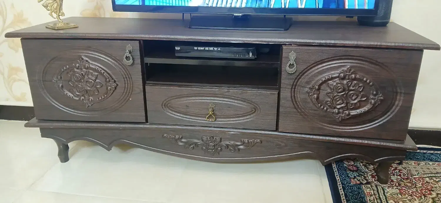 میز تی وی و دراور و کمد آویز و دو عدد بخاری|جاکفشی، کمد، دراور|ملارد, |دیوار