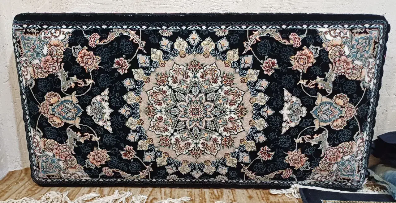 ۶ عدد پشتی در حد نو|پشتی|بیجار, |دیوار