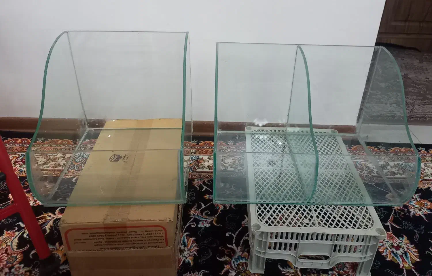 قفسه(استند) شیشه ای مخصوص آجیل و نردبان ۴ پله|فروشگاه و مغازه|مشهد, هفت تیر (آب و برق)|دیوار