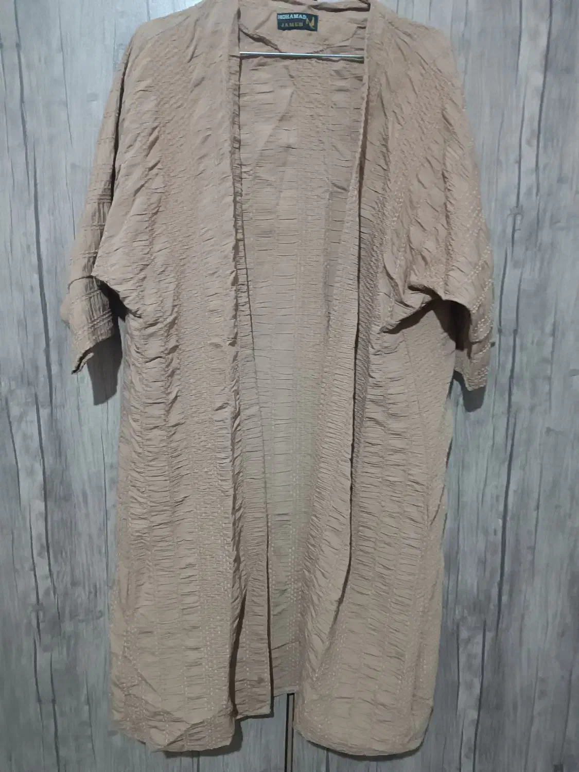 مانتو جلو باز|لباس|میانه, |دیوار