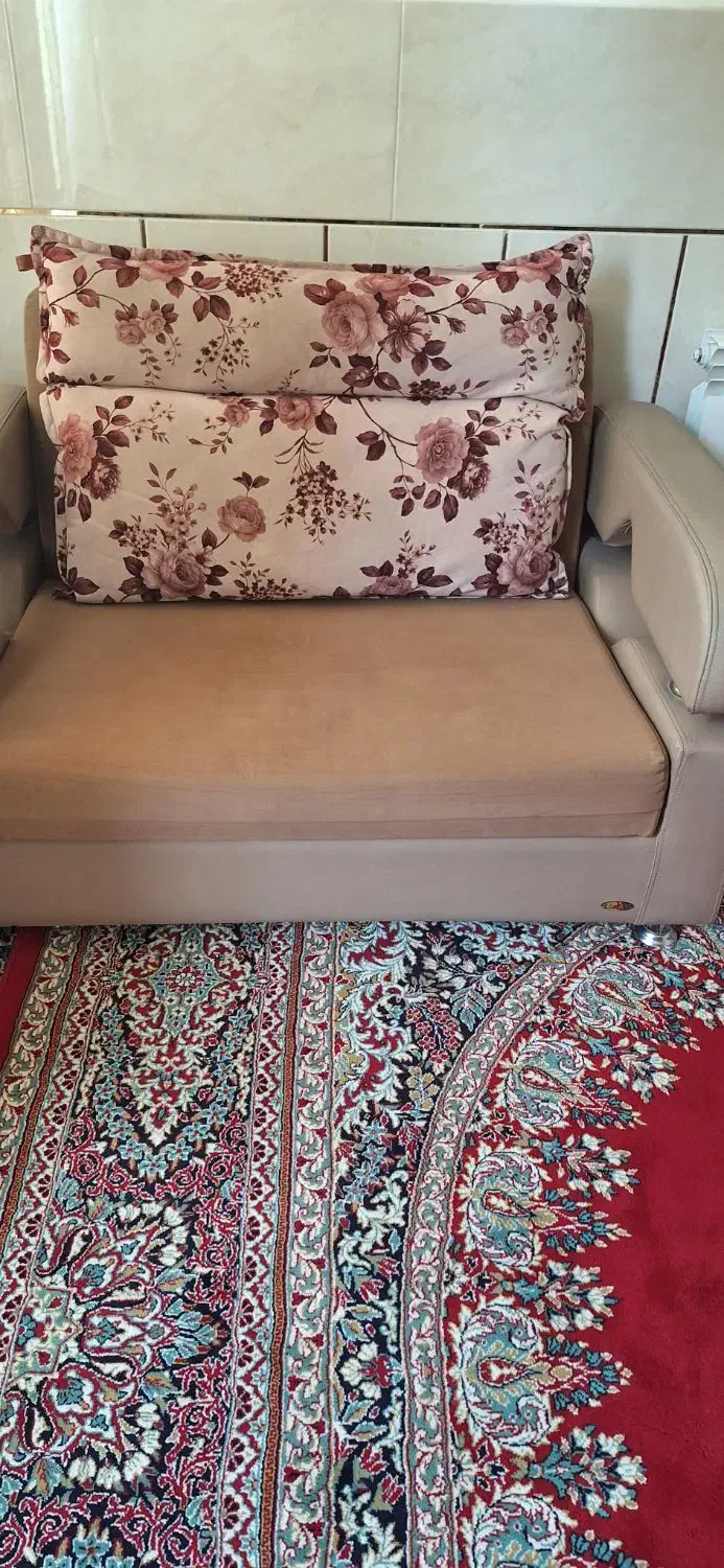 مبل تخت شو|مبلمان خانگی و میز عسلی|سیرجان, |دیوار