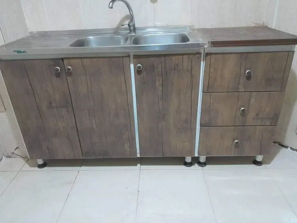 فروش کابینت ام دف فلز نو جنس محکم|مصالح و تجهیزات ساختمان|زرقان, |دیوار