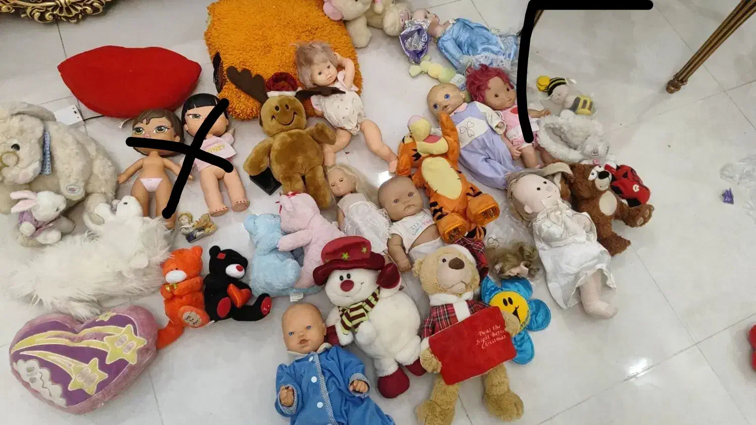 عروسک|اسباب‌بازی بچه|زاهدان, |دیوار