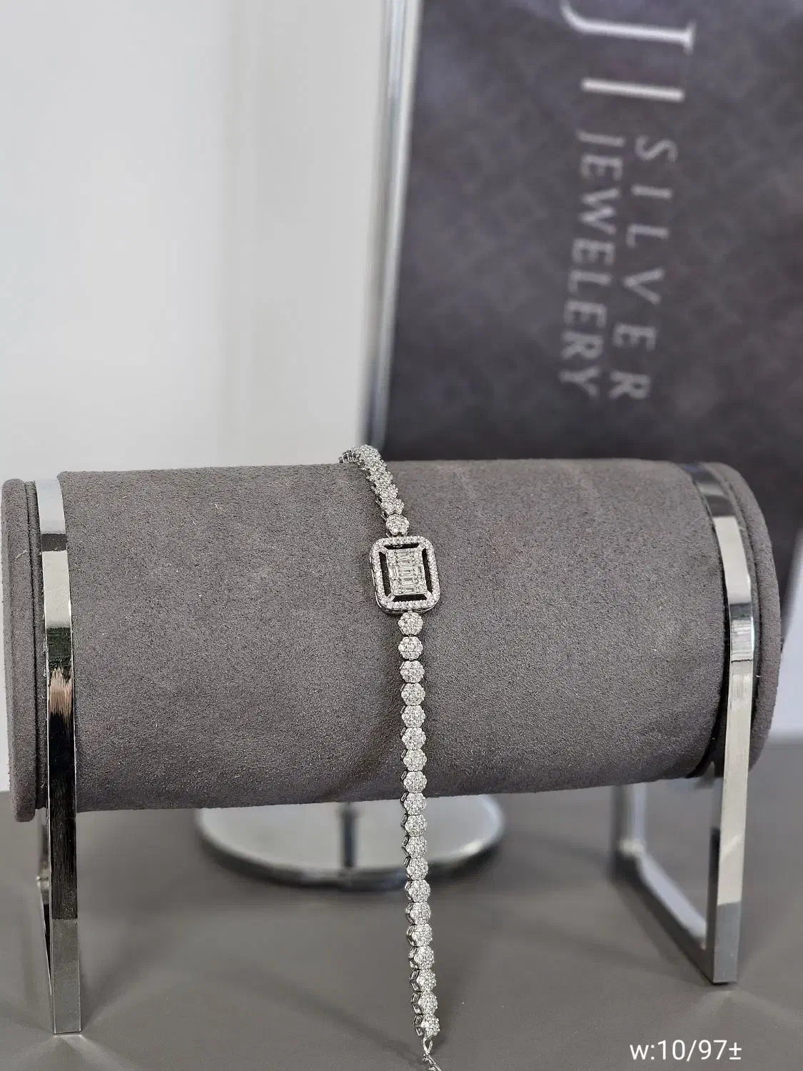 دستبند نقره سلطنتی ورساچه فانتزی روکش طلا 3107|بدلیجات|تبریز, |دیوار