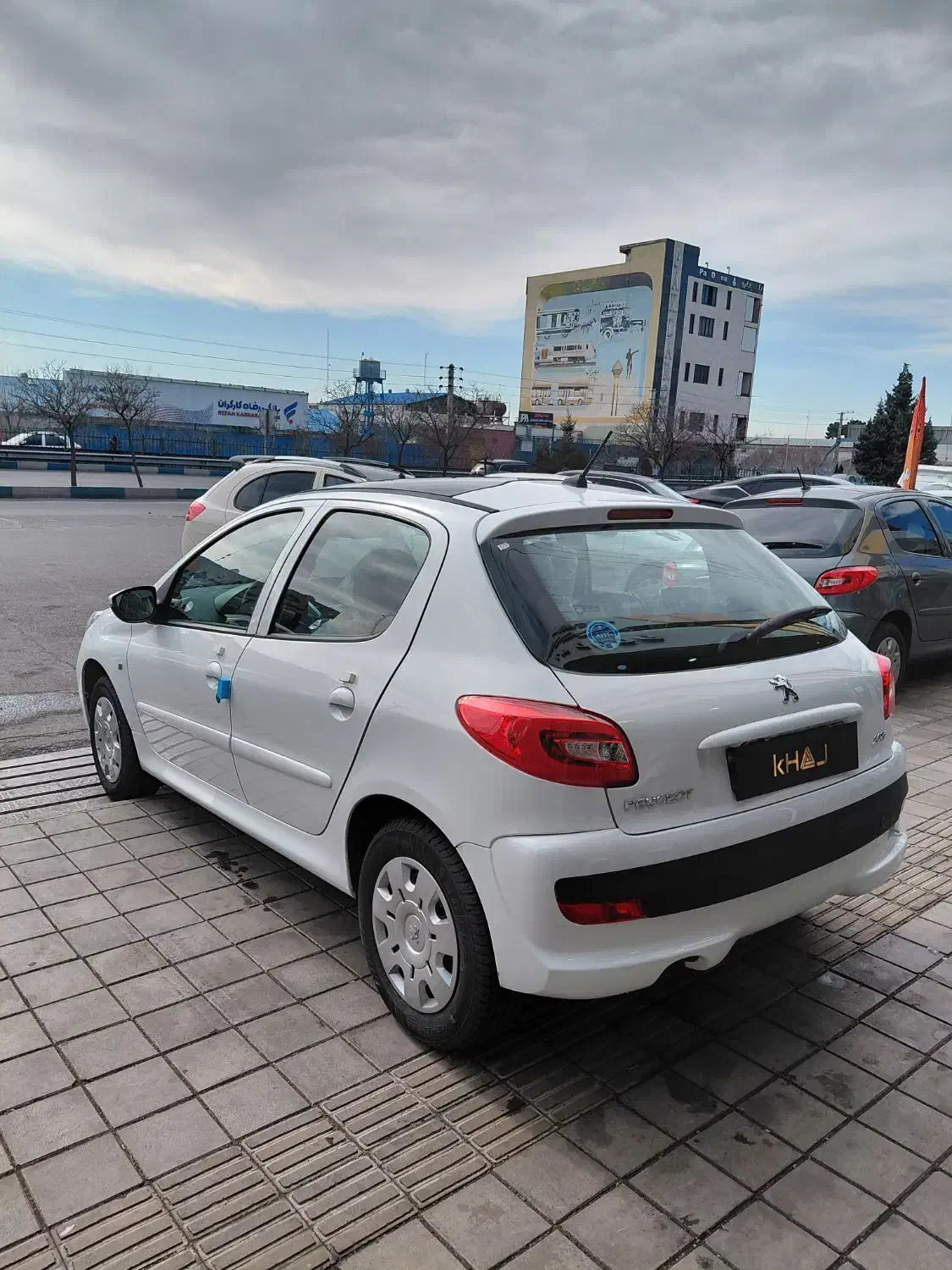 ۲۰۷ پانا دنده با قالپاق|خودرو سواری و وانت|تهران, چیتگر شمالی|دیوار