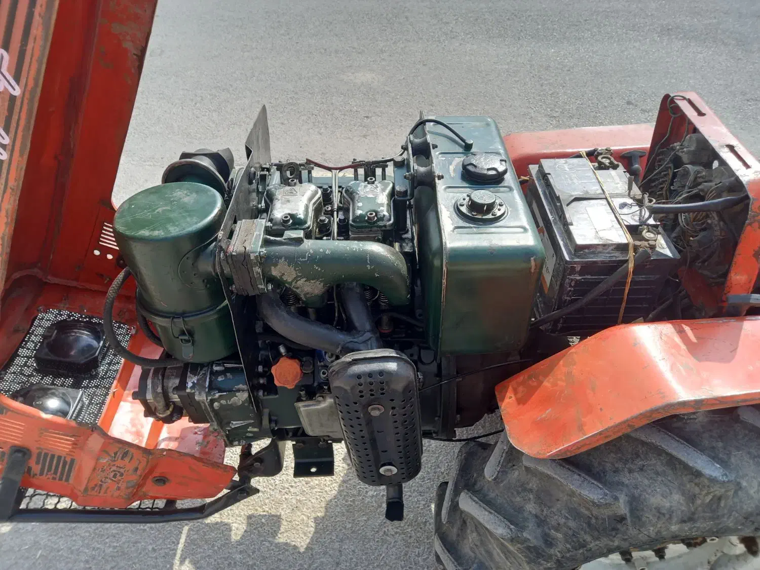 تراکتور گلدونی ۲۳۸ جیرفت مدل۸۵|خودرو سنگین|مبارکه, |دیوار