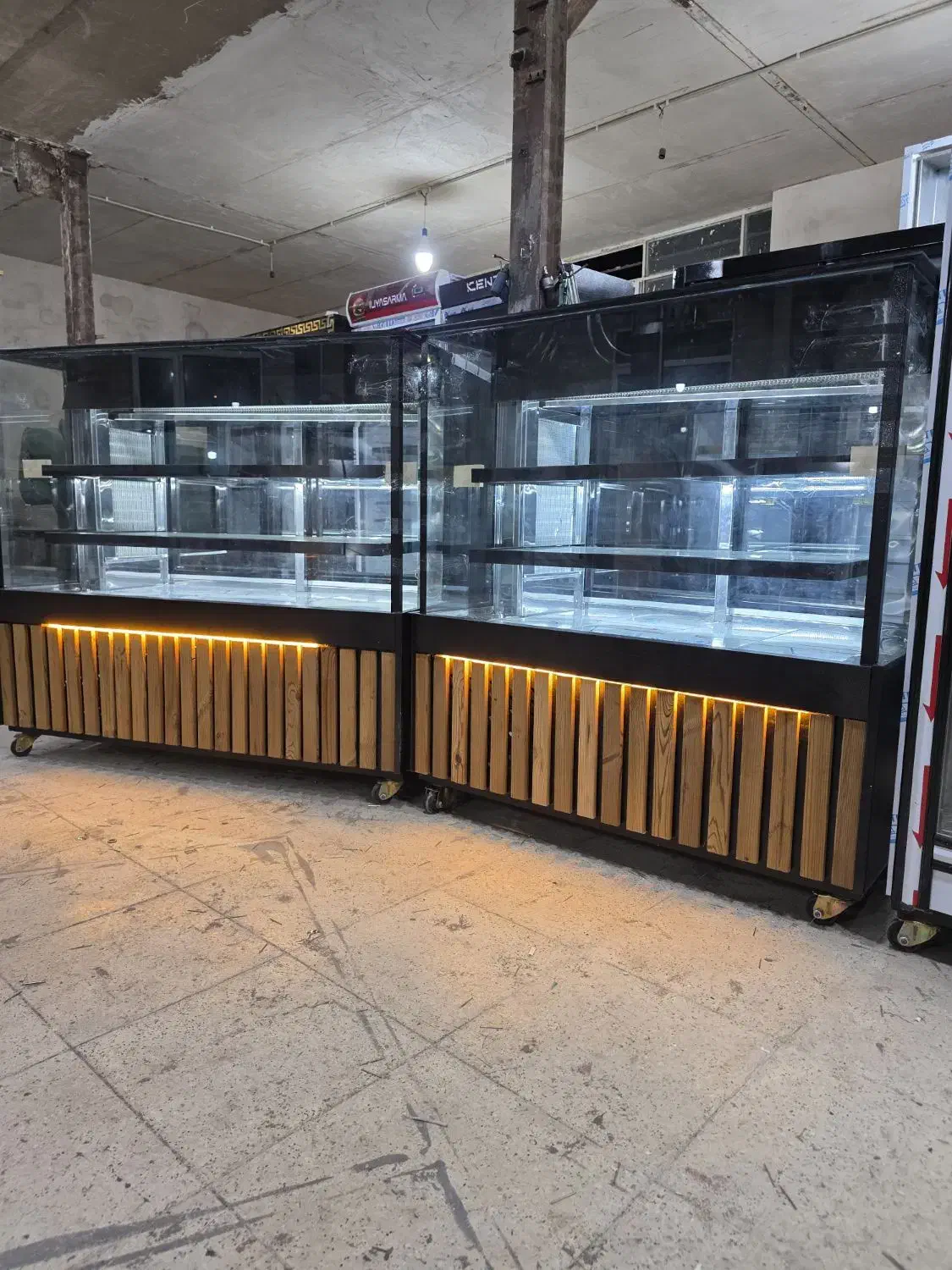 تولید انواع یخچال و فریزر فروشگاهی|فروشگاه و مغازه|شهرکرد, |دیوار