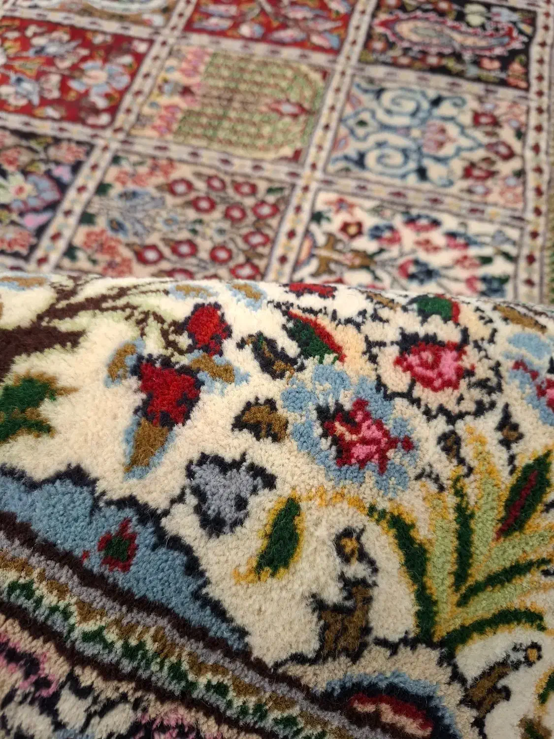 فرش دست بافت فوق العاده زیبا ریز بافت طرح خاص|فرش|مشهد, شاهد (شهرک غرب)|دیوار