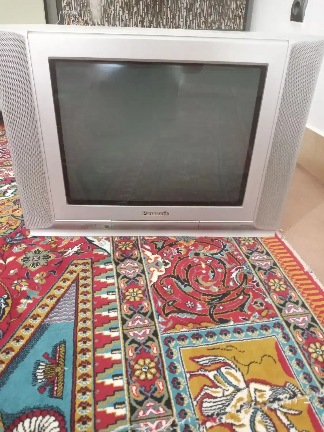 تلویزیون و گاز|تلویزیون و پروژکتور|درب گنبد, |دیوار