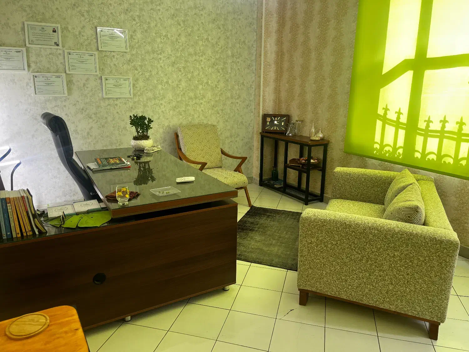 خدمات مشاوره و روانشناسی|خدمات آرایشگری و زیبایی|کرج, اصفهانی‌ها|دیوار