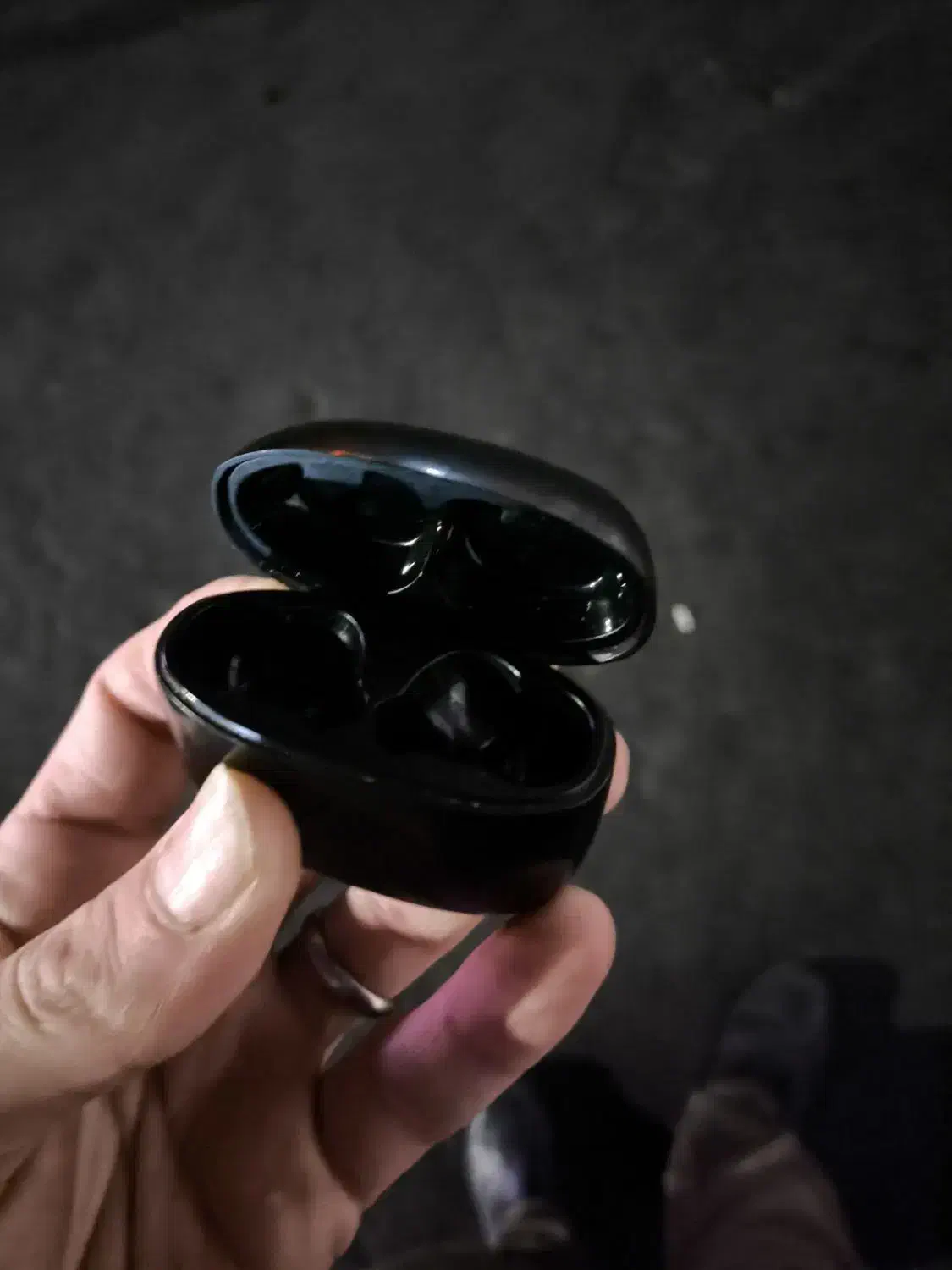 دو عدد گوشی ایرپاد گمشده|اشیا|کرج, کرج نو|دیوار