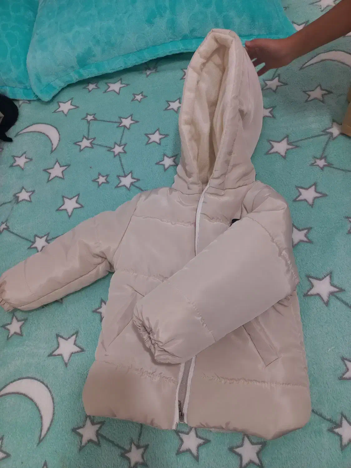 کاپشن نو مناسب سن ۳ الی ۴ سال|کفش و لباس بچه|مرودشت, علی‌آباد‎|دیوار