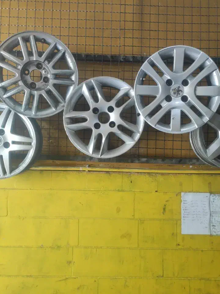 رینگ تکی سانتافه و 207|قطعات یدکی و لوازم جانبی|اسلامشهر, زرافشان|دیوار