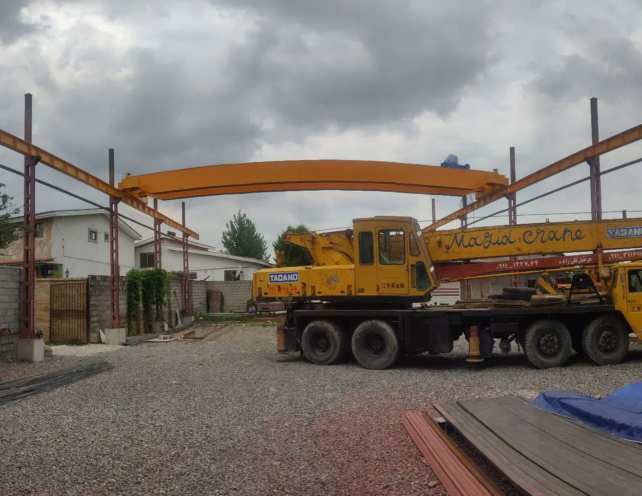 سازنده انواع جرثقیل سقفی و دروازه ای|ماشین‌آلات صنعتی|نوشهر, |دیوار