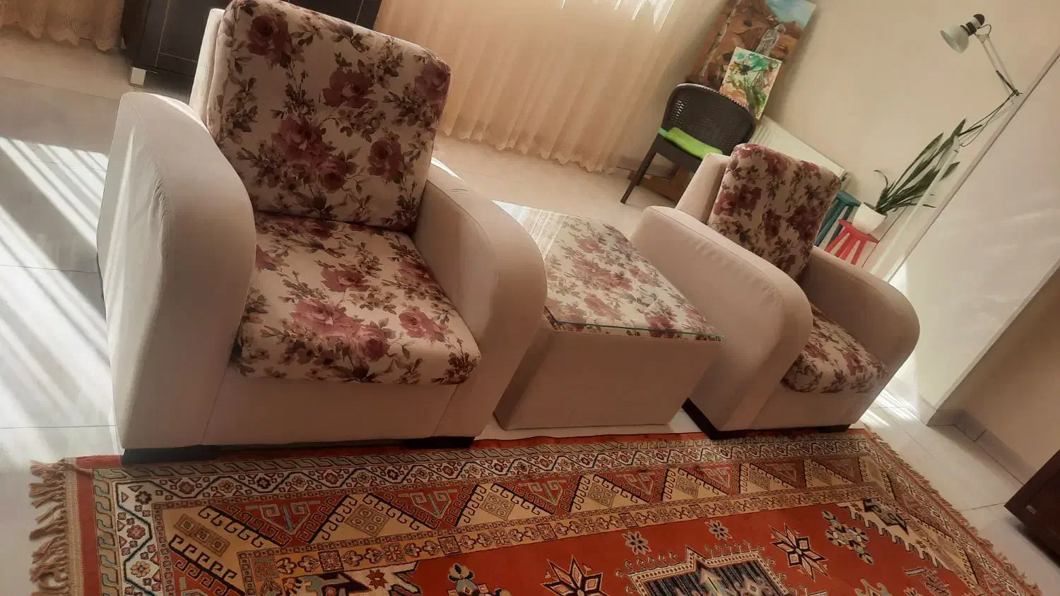 نیم ست راحتی به همراه میز|مبلمان خانگی و میز عسلی|کرج, فاز ۴ مهرشهر|دیوار