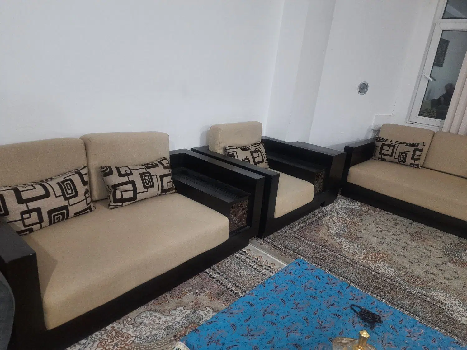 مبل|مبلمان خانگی و میز عسلی|صدرا-فارس, فاز ۲|دیوار