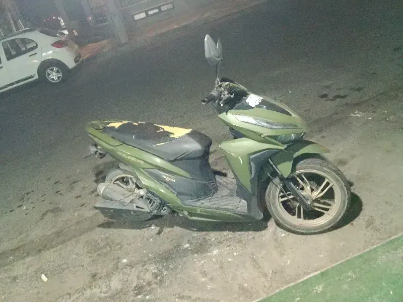 کلیک 1401|موتورسیکلت|بم, |دیوار