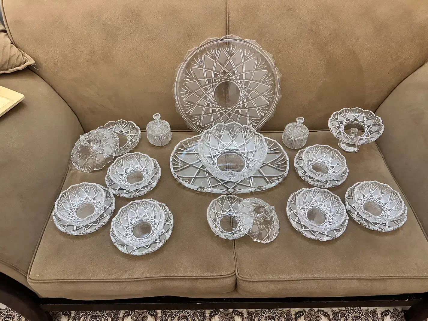 سرویس کریستال خارجی نو|ظروف سرو و پذیرایی|قم, باجک یک|دیوار