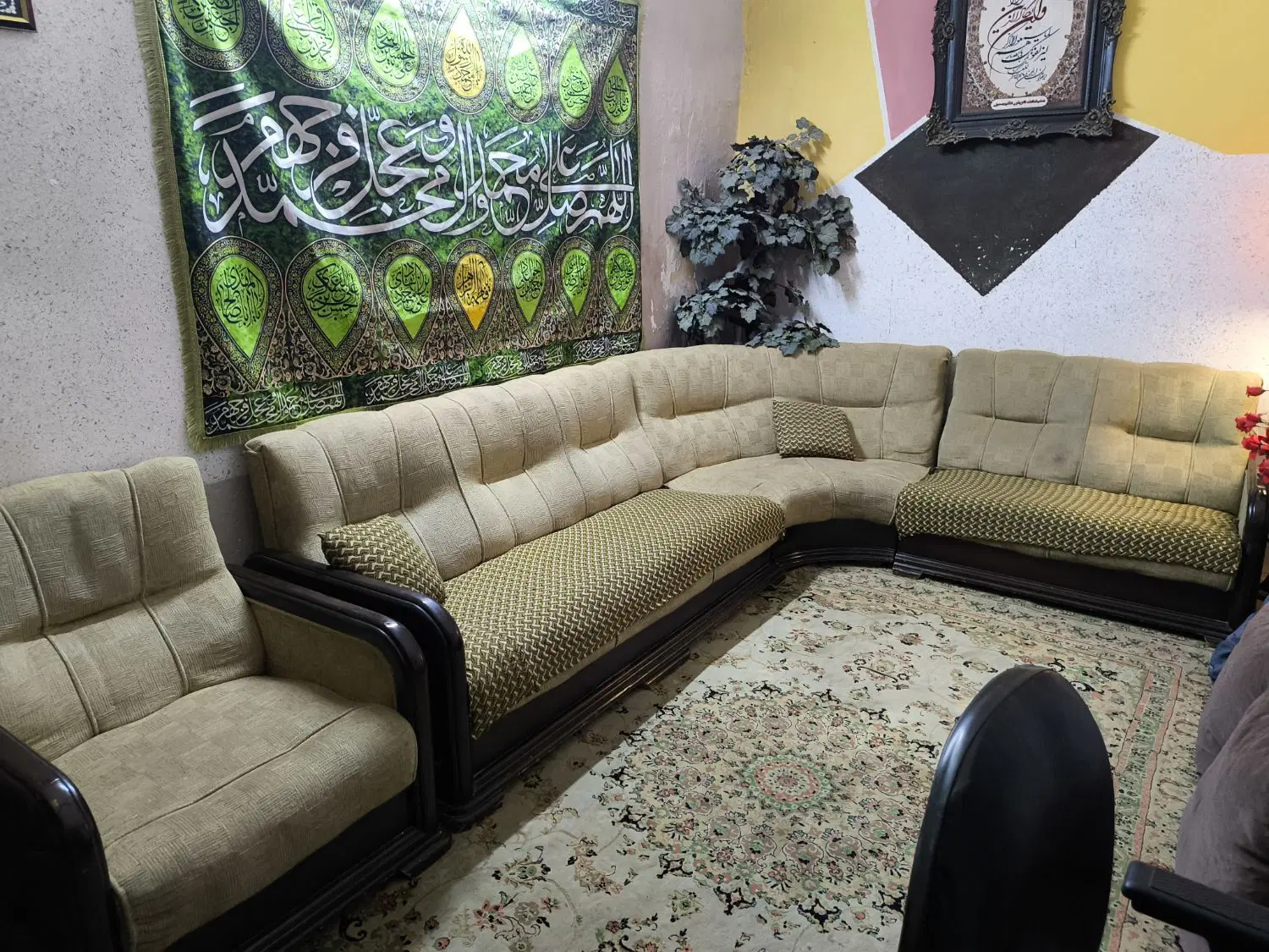 مبلمان|مبلمان خانگی و میز عسلی|قم, حاج زینل|دیوار