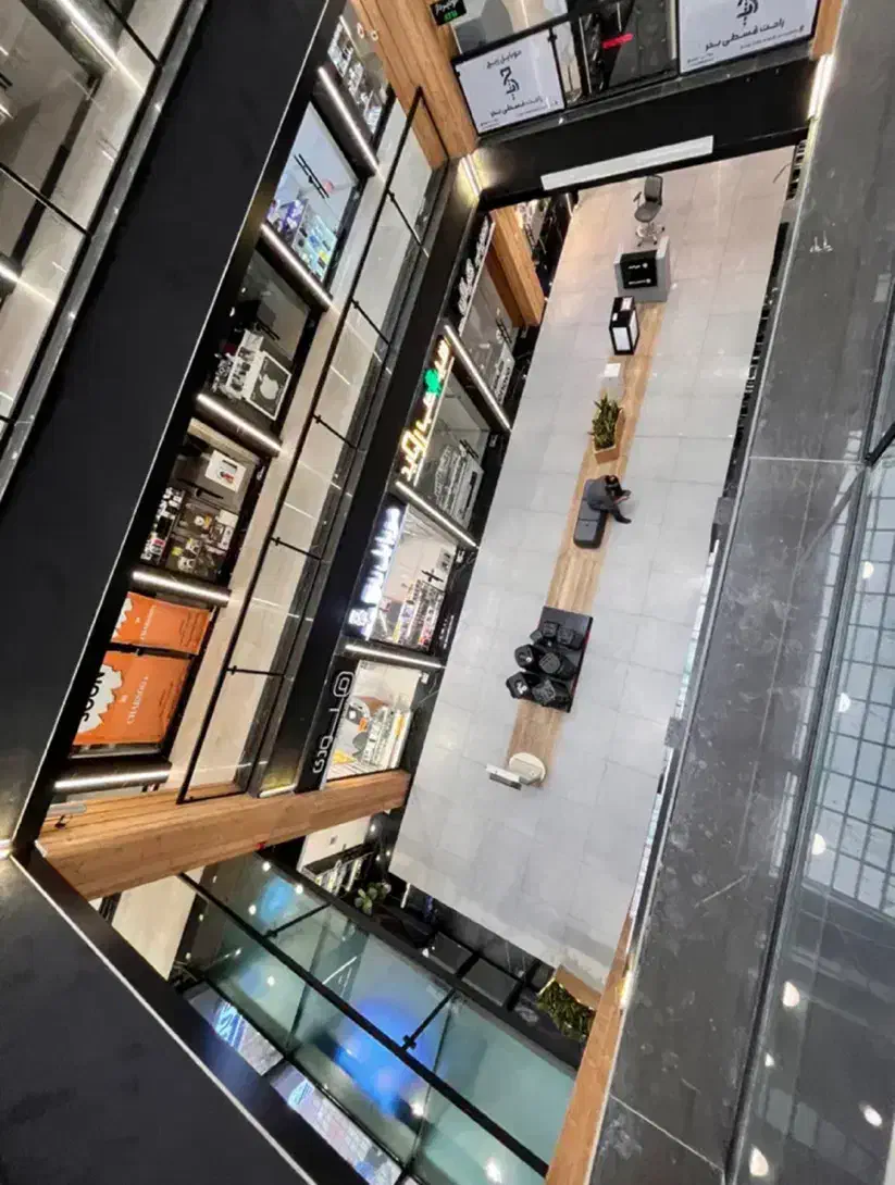 سبزه میدان/بر اصلی لاکانی/پاساژ چهارسو،موبایل|اجارهٔ مغازه و غرفه|رشت, لاکانی|دیوار