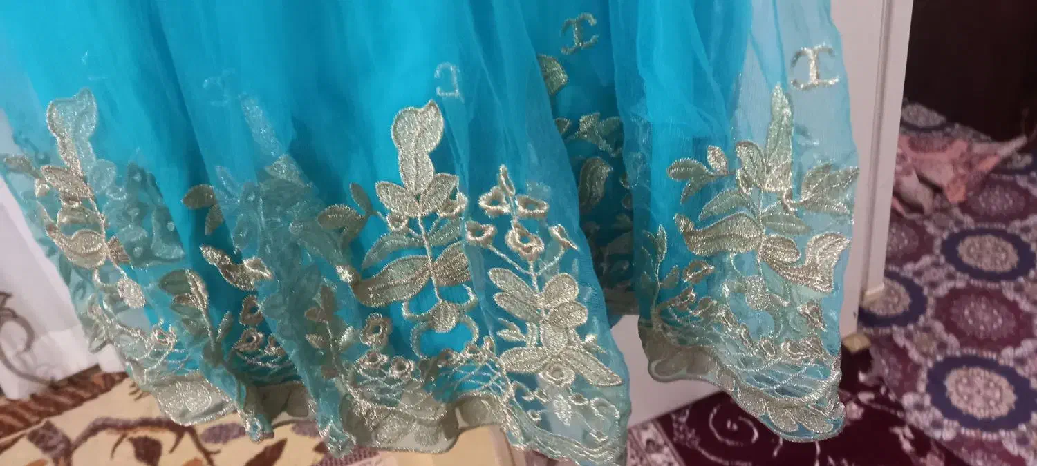 لباس مجلسی|لباس|تبریز, |دیوار