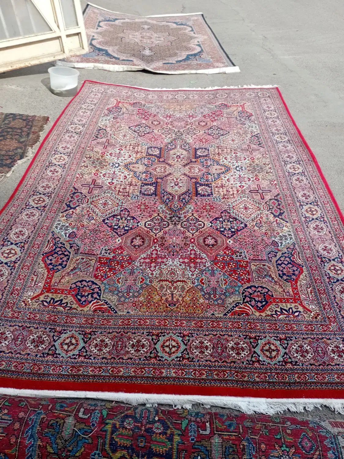 تعداد فرش دستبافت و ماشینی در اندازهایی مختلف|فرش|مرند, |دیوار