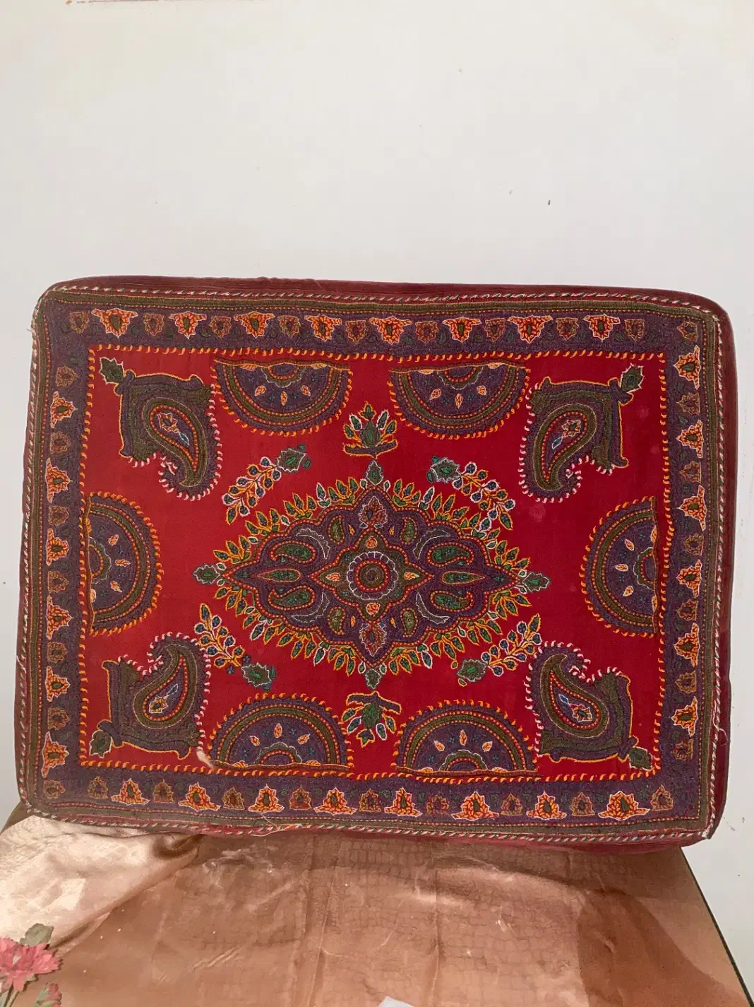 پشتی پته دست دوز ۵۰ سال قدمت|پشتی|کرمان, |دیوار