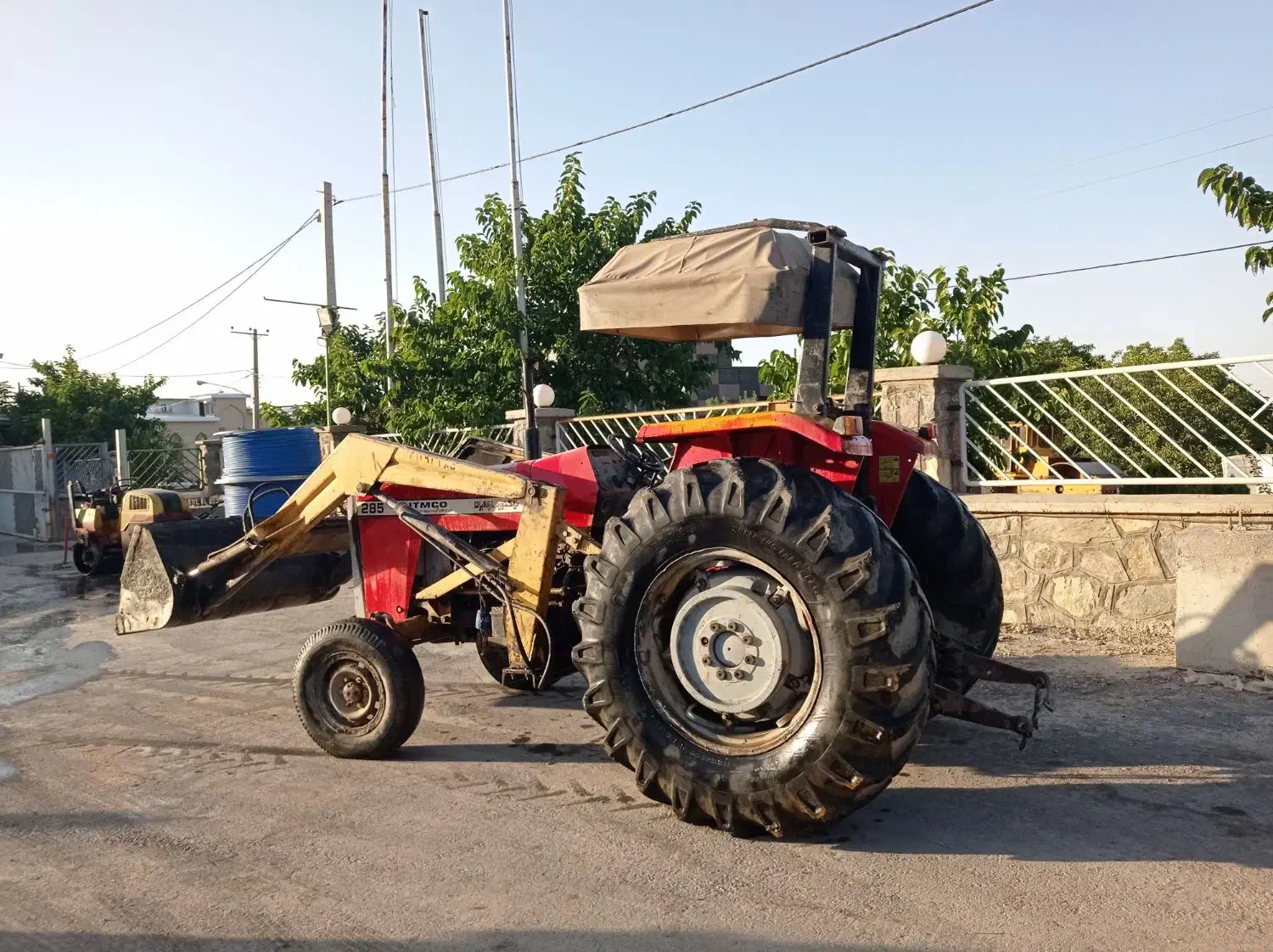 تراکتور فرگوسن مدل 63|خودرو سنگین|شاهینشهر, برخوار غرب|دیوار