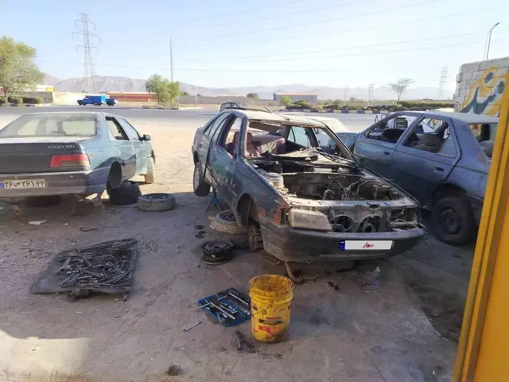 خریدو فروش خودرو اسقاطی و تصادفی|خودرو سواری و وانت|نجفآباد, یزدانشهر|دیوار