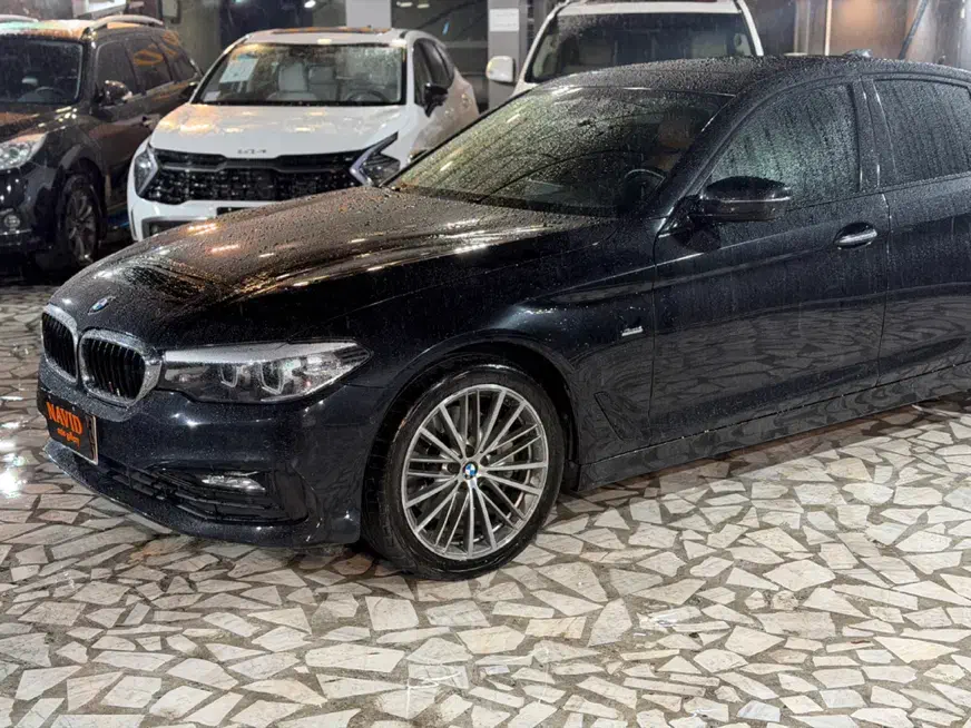 گذر موقت BMW 530 مدل ۲۰۱۹|خودرو سواری و وانت|رشت, کوی طالقانی|دیوار