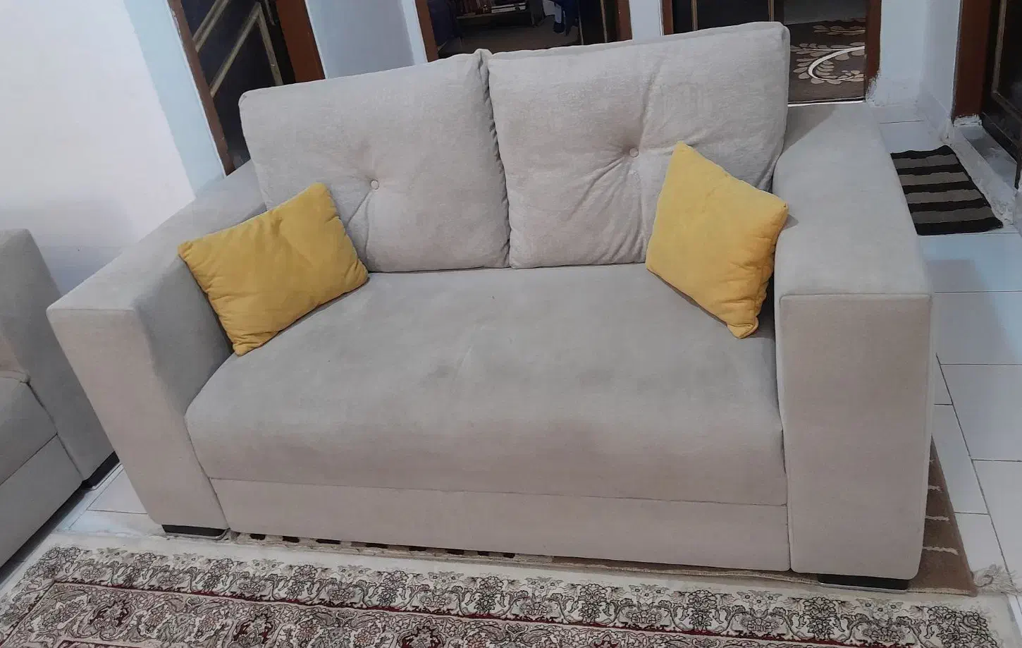 مبل راحتی|مبلمان خانگی و میز عسلی|رشت, معلم|دیوار