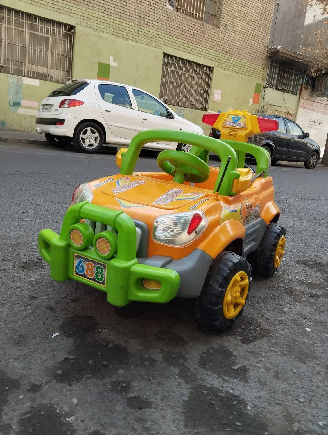 ماشین شارژی زرد|اسباببازی بچه|تهران, امام زاده عبدالله|دیوار