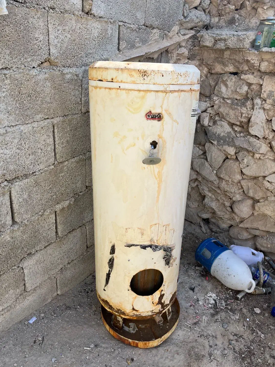 آبگرمکن آزمون سوارخ هست|آبگرمکن، پکیج، شوفاژ|اهرم, |دیوار