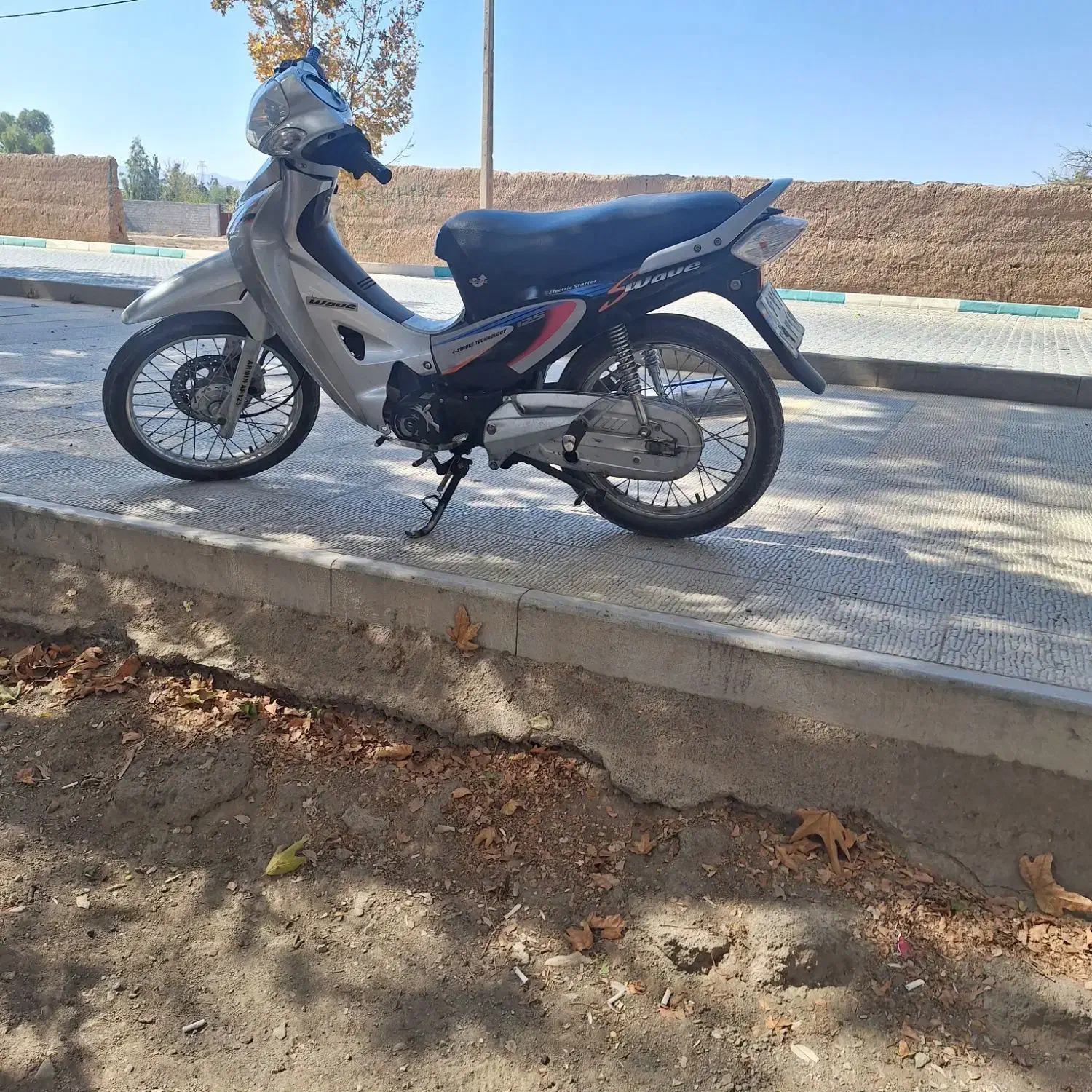 موتورسیکلت‌بی‌کلاج‌‌ویو‌مدل ۹۱مدارک کامل|موتورسیکلت|نجف‌آباد, باهنر|دیوار