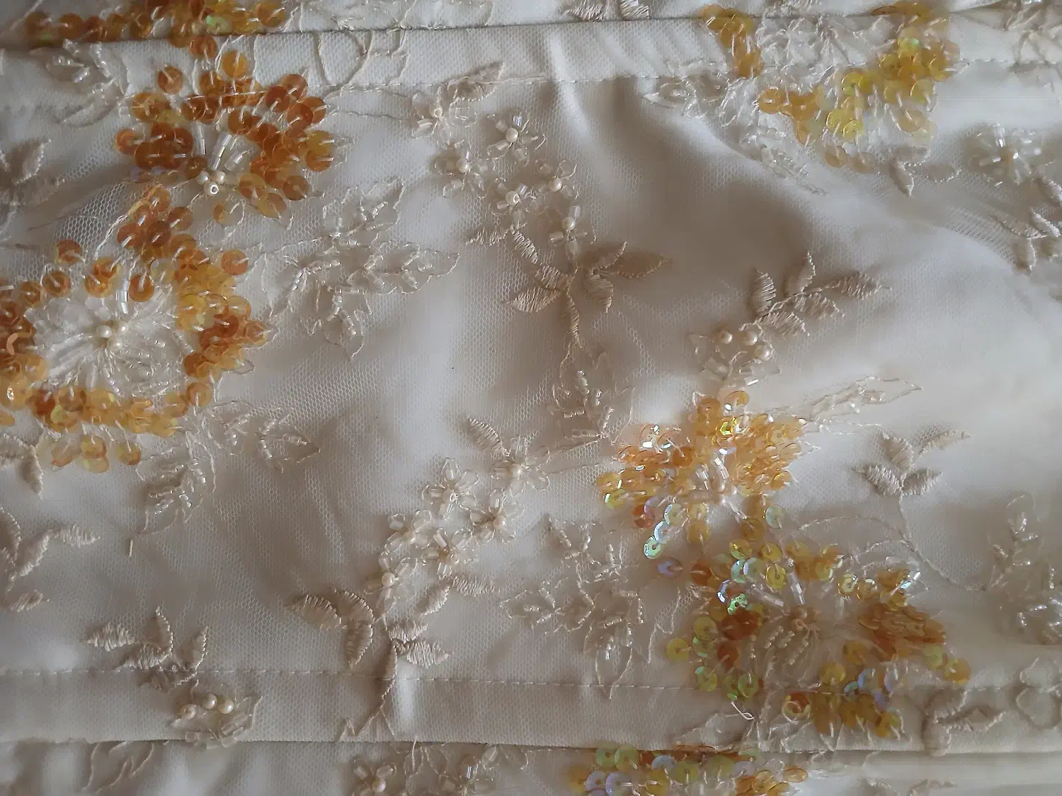 لباس عقد و نامزدی|لباس|شیراز, سینما سعدی|دیوار