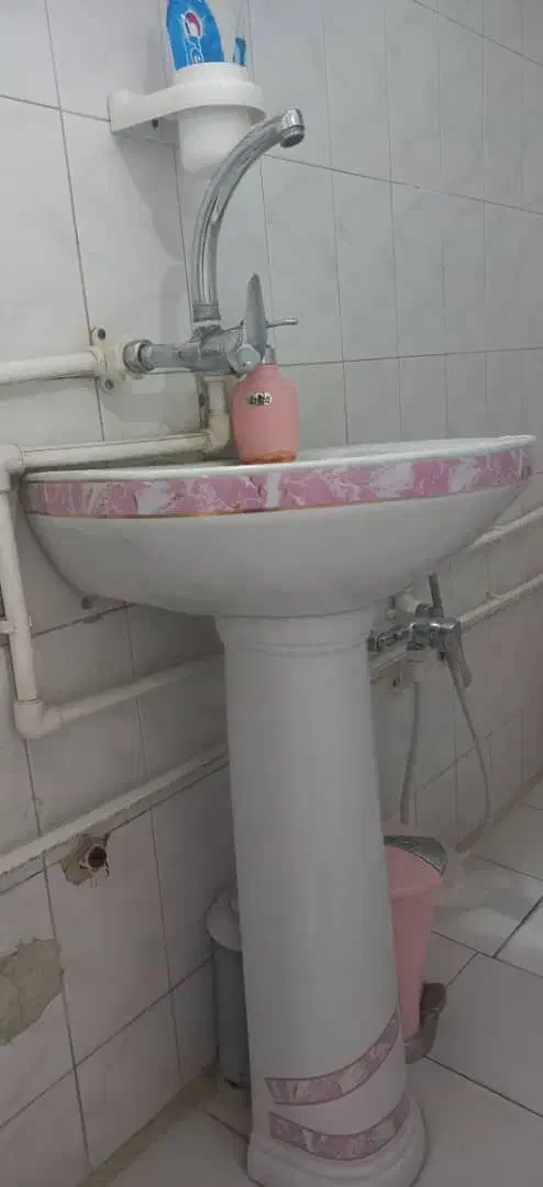 روشویی دست دوم وآینه|لوازم سرویس بهداشتی|شهریار, شهریار|دیوار