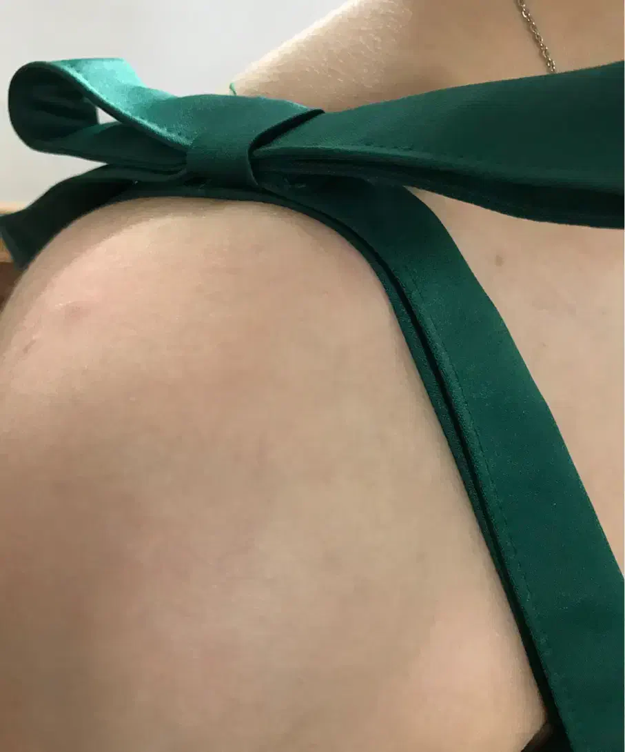 پیراهن مجلسی|لباس|ساری, |دیوار