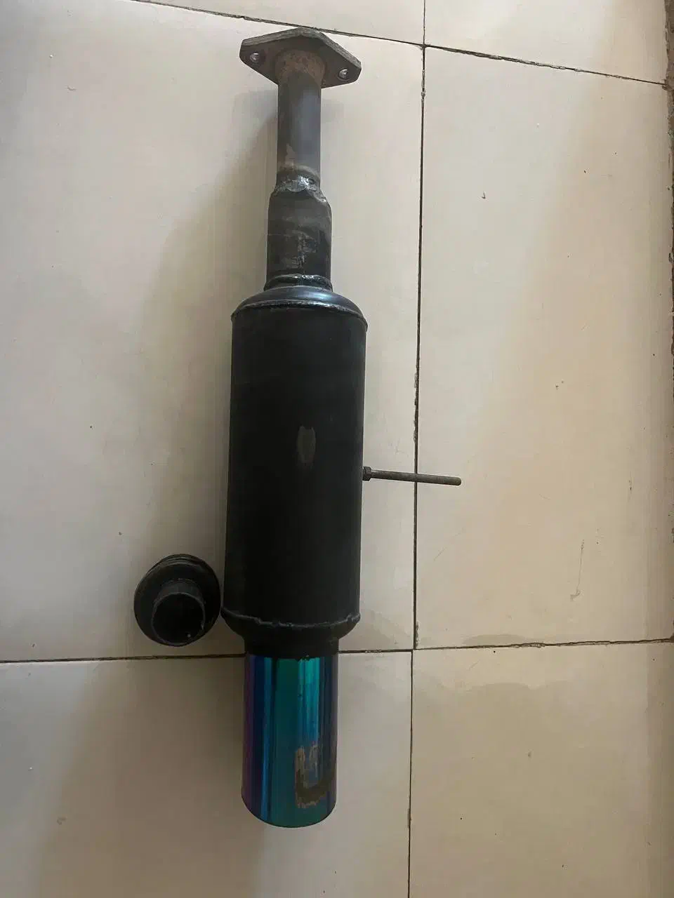 منبع اسپرت 711 سایلنتسر دار|قطعات یدکی و لوازم جانبی|مشهد, شهرک رازی (شهرک غرب)|دیوار