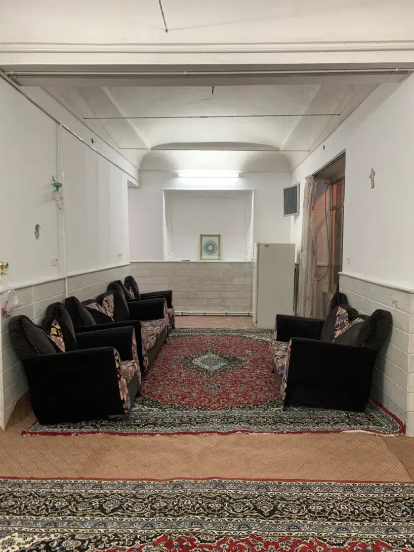 اجاره روزانه خانه مبله|اجارهٔ کوتاه‌مدت آپارتمان و سوئیت|قم, چهار مردان|دیوار