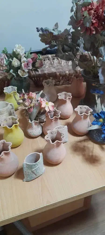 گل و آویز مصنوعی با گلدانهای رومی خاص|گل مصنوعی|اصفهان, کشاورزی|دیوار