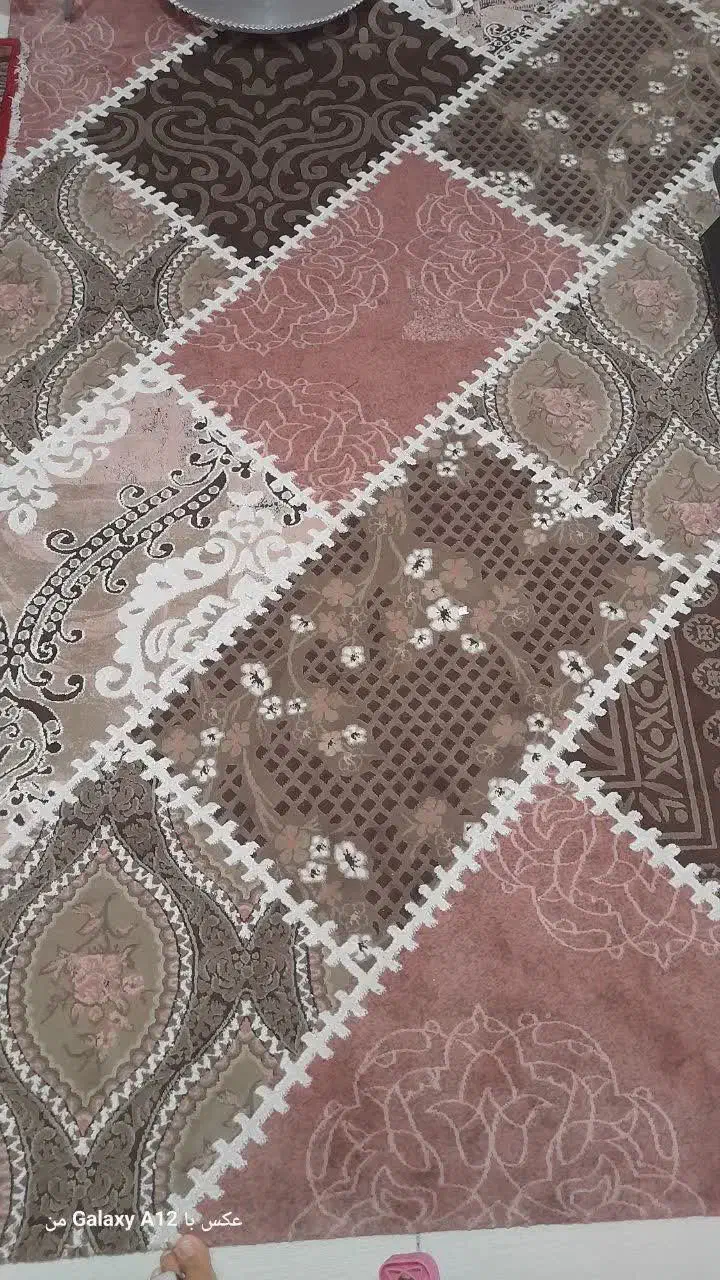 فروش فرش ۷۰۰ شانه درحد نو|فرش|اراک, |دیوار