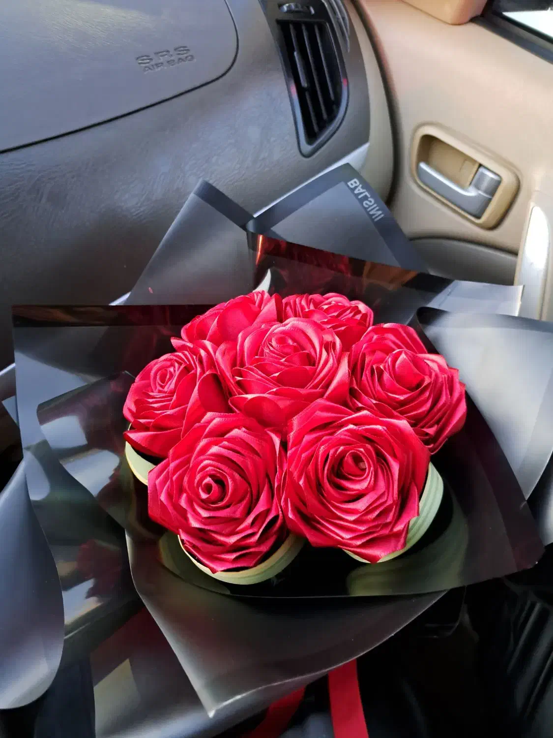 گل های مصنوعی در طرح و رنگ به دلخواه شما عزیزان|گل مصنوعی|قم, هفت تیر|دیوار