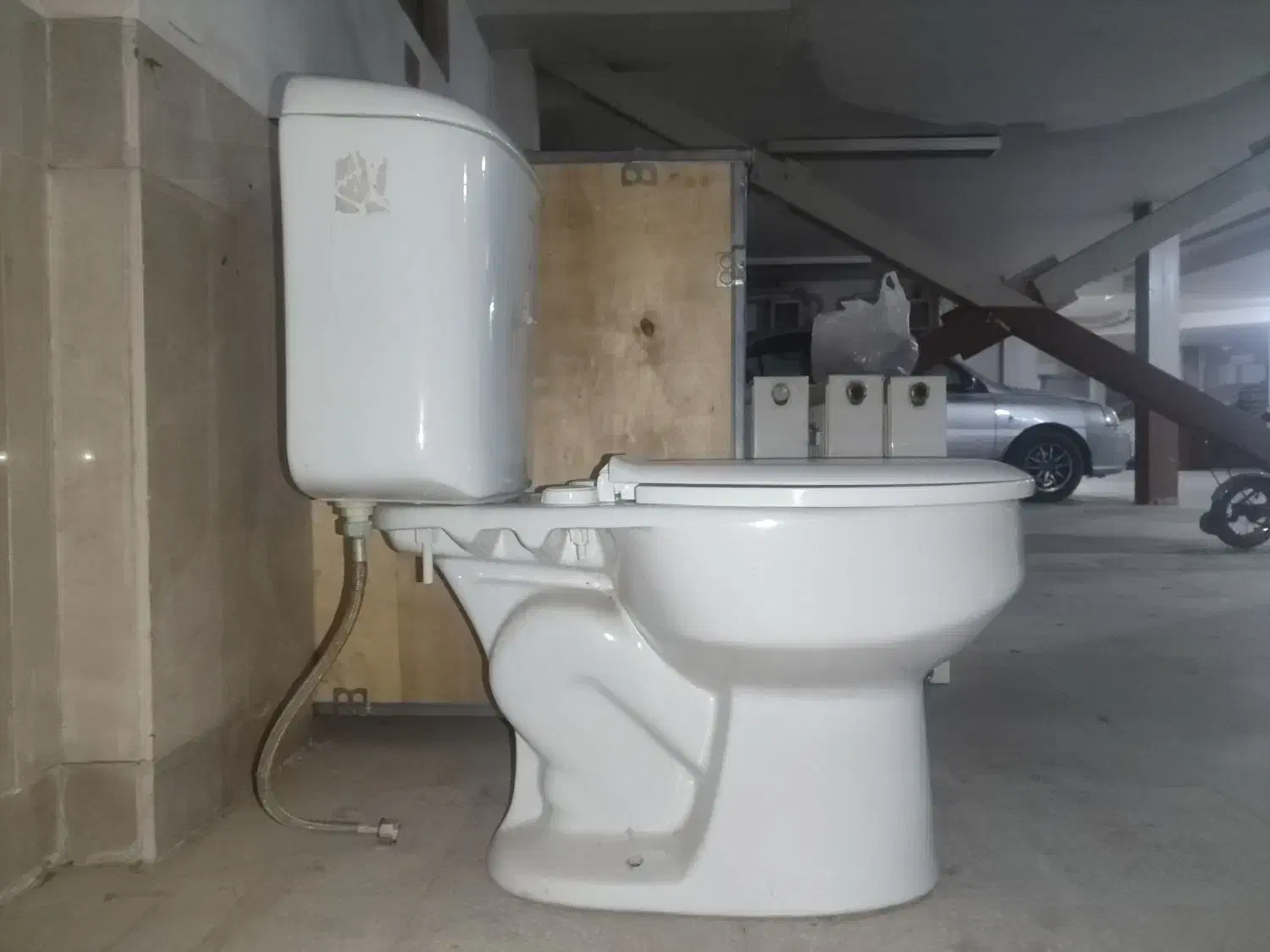 توالت فرنگی نو|لوازم سرویس بهداشتی|اراک, |دیوار