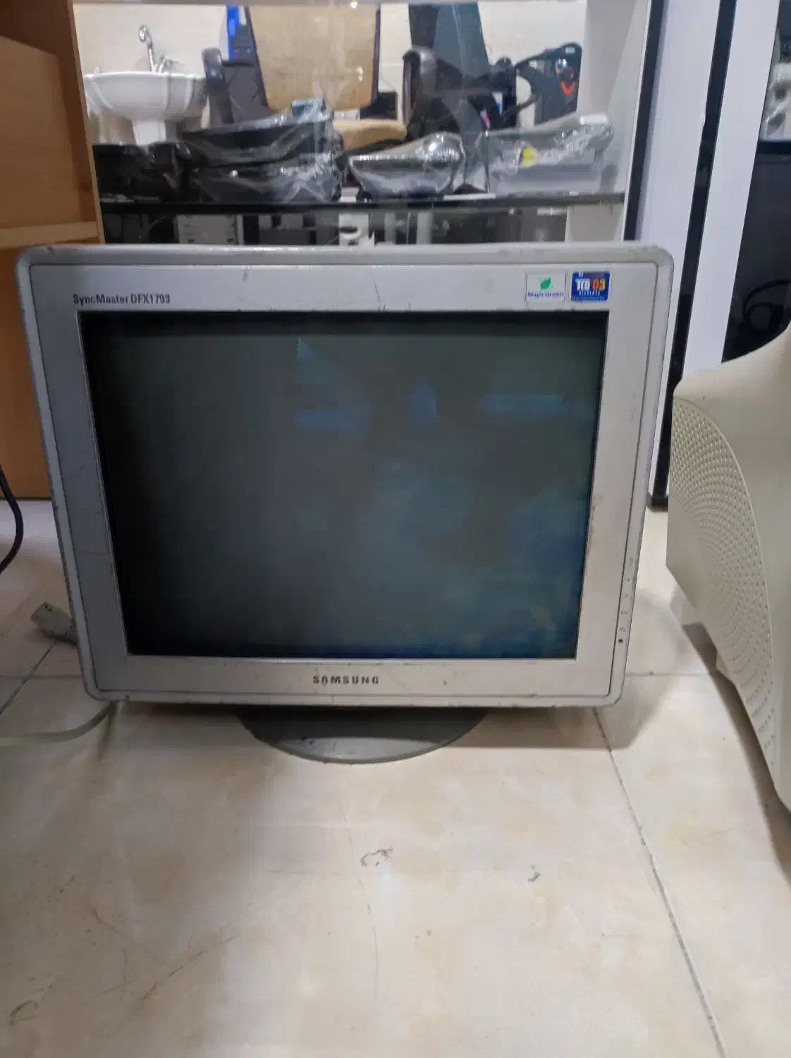 مانیتور crt ، در حد نو ، کاملا سالم و با کیفیت|رایانه رومیزی|محمدشهر, محمدشهر|دیوار